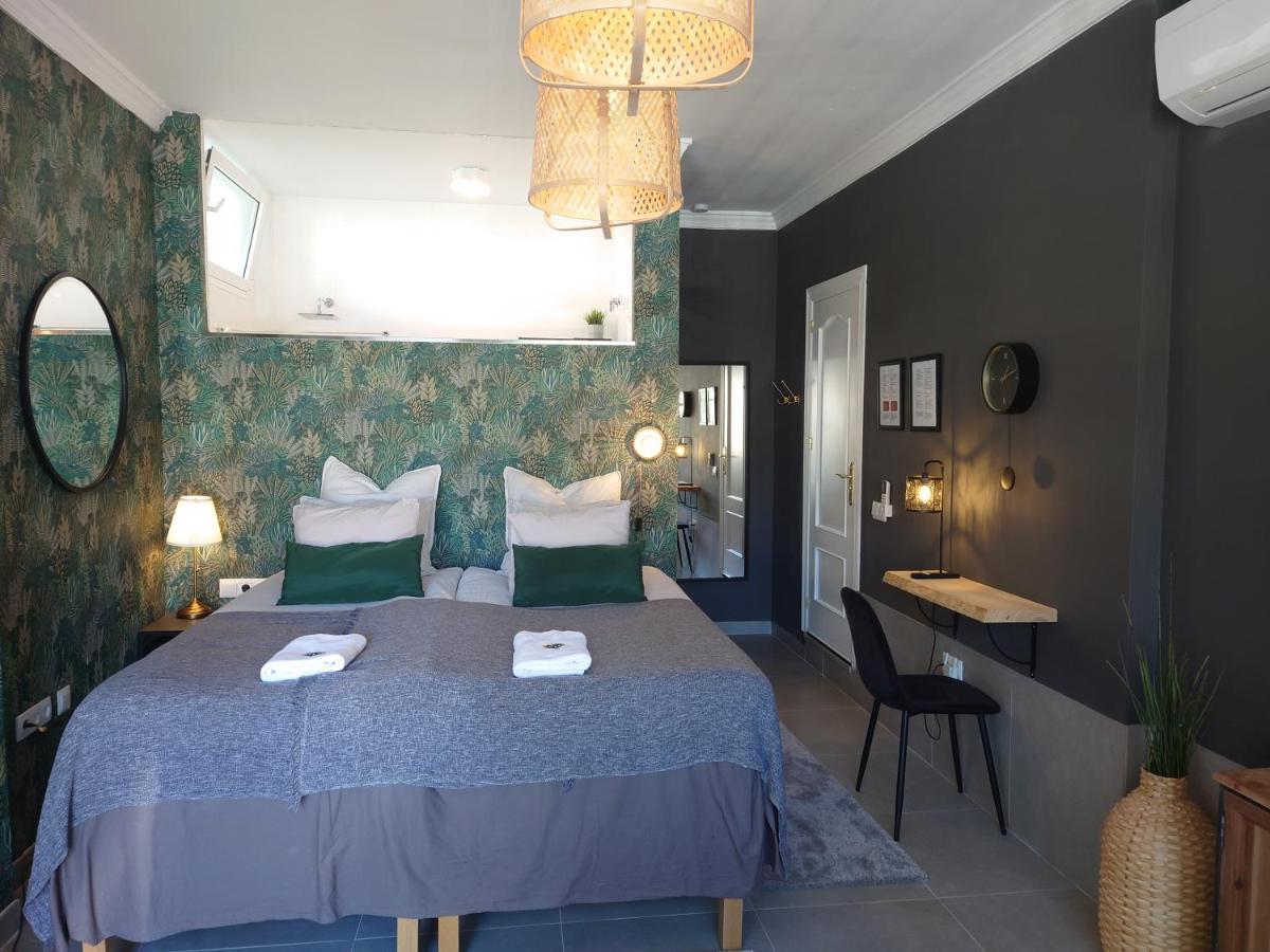 Carmen Rooms -- Boutique B&B By The Sea Nerja Esterno foto